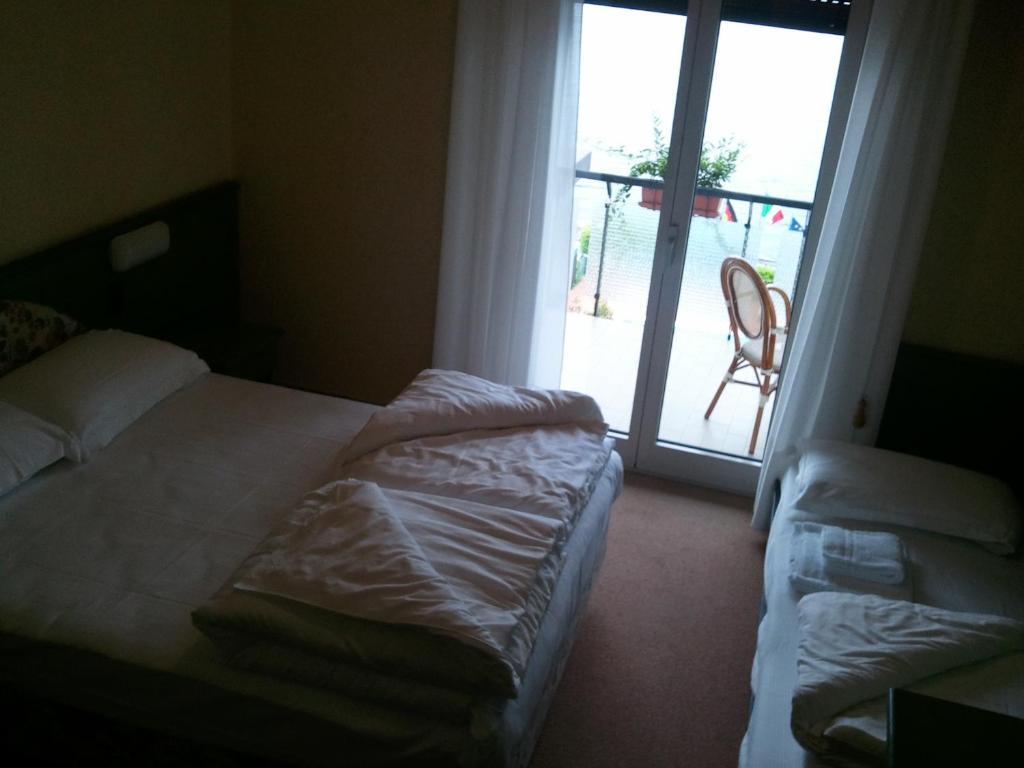 Hotel Caribe - Garda Lake Collection 布雷佐内加尔达 客房 照片