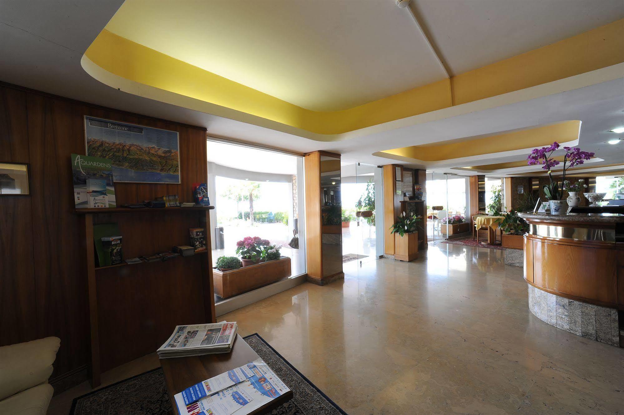 Hotel Caribe - Garda Lake Collection 布雷佐内加尔达 外观 照片