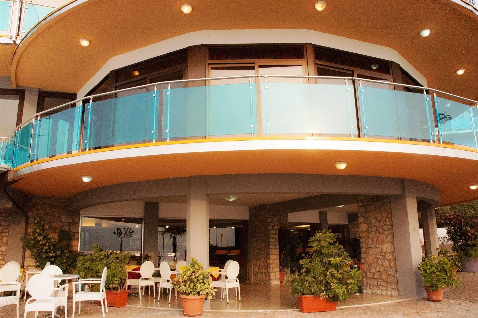 Hotel Caribe - Garda Lake Collection 布雷佐内加尔达 外观 照片