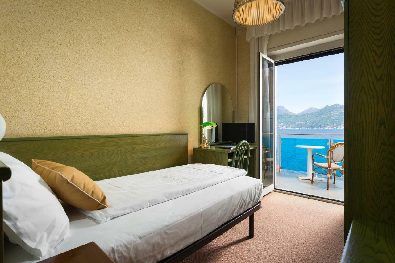 Hotel Caribe - Garda Lake Collection 布雷佐内加尔达 外观 照片